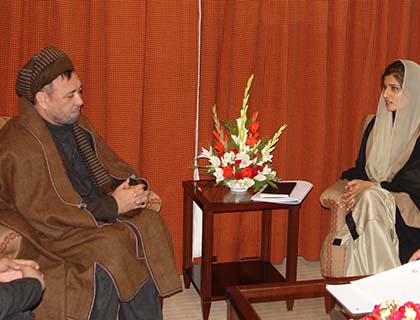 Haji Mohaqiq Calls on Pak FM 