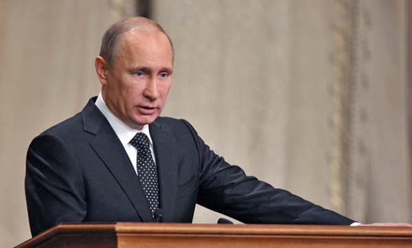 Putin Criticizes US but offers to  Cooperate on Global Crises