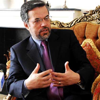 MPs Approve  Qanuni As First  Vice President