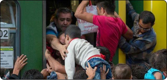 Germany Pledges 6 Bn Euros for Refugees, France to Take in 24,000