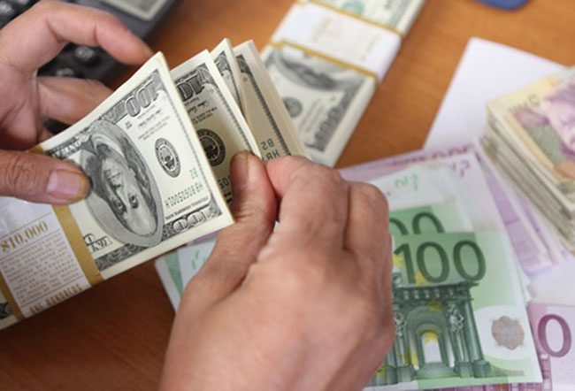 Unbalanced Budgeting