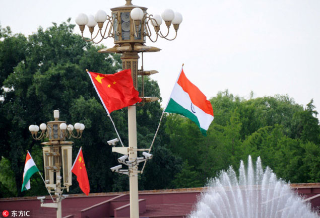 China, India Share Huge  Cooperation Potential: FM