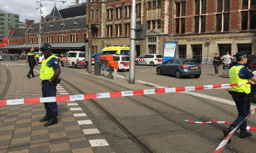 Dutch Police Identify Amsterdam Stabbing Suspect as 19-Year-Old Afghan