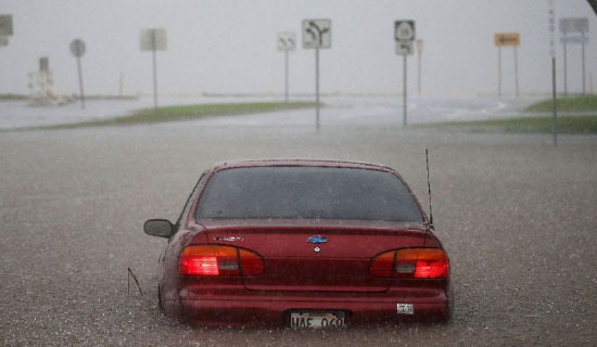 Heavy Rains Pound Hawaii as Residents  Brace for Major Hurricane
