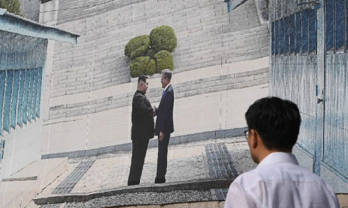 Moon Seeks to Break Nuclear Deadlock at  Pyongyang Summit