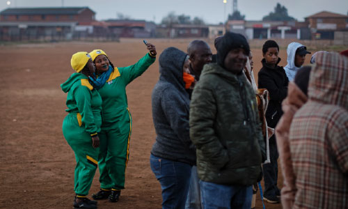 South Africa Starts Voting amid Corruption, Unemployment