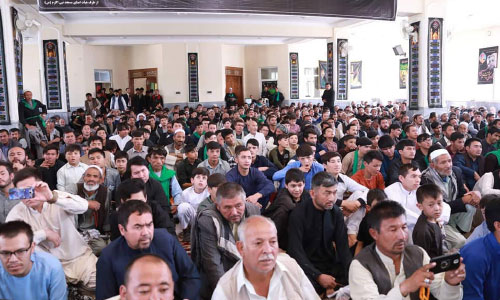 Afghans Observe the  Day of Ashura in Peace