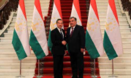 Chinese FM: Peace Has Never Been Closer for Afghanistan