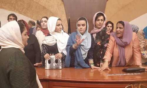 Committee Formed to Solve  Tension Over Parliament Speaker