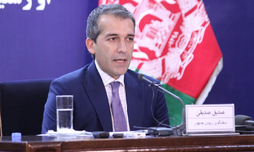 Government Urges Politicians to Put Aside ‘Personal Issues’ and Let It Represent Them  in Taliban Talks