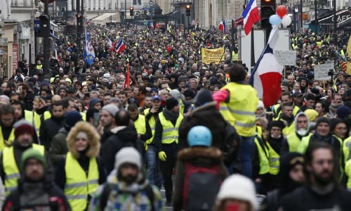 Thousands March in 9th Straight French  Yellow Vest Protests