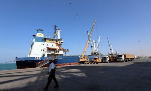 Yemen’s Warring Parties Meet on Ship  to Discuss Stalled Troop Withdrawal