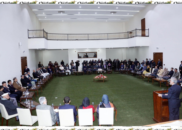 Abdullah Addresses HCNR Meeting, Confirms Talks to Resume January 5