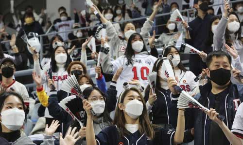 South Korea mulls steps as new virus cases rise