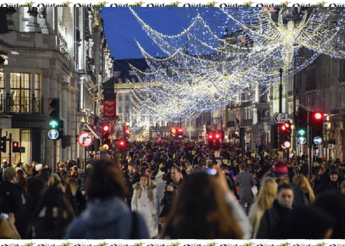 UK nixes Christmas gatherings, shuts London shops over virus
