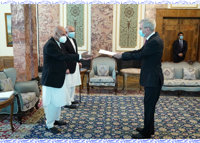 New British Ambassador to  Afghanistan Submits Credentials to Afghan President Ghani