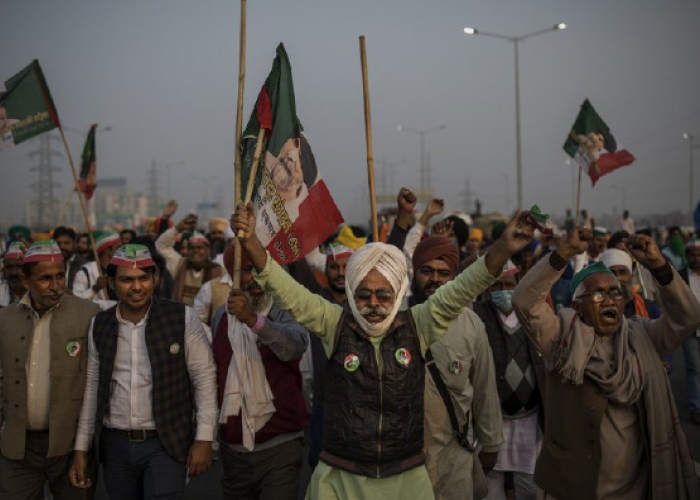 Modi makes outreach effort to placate angry Indian farmers