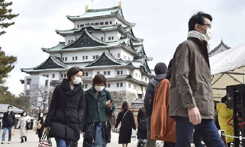 Japan,  S. Korea set new daily  records, mull steps