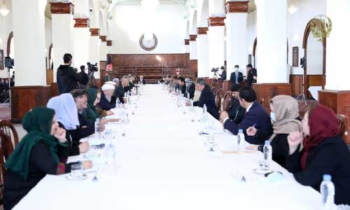 Political Leaders Attend First Meeting of Reconciliation Council