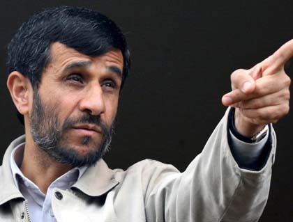 Ahmadinejad Dismisses Western Oil Sanctions  as ‘Ridiculous’