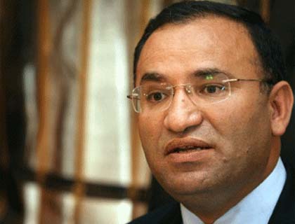 Turkish Team Pledges Equipment for Hospitals