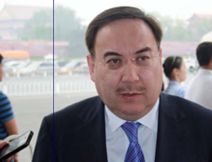 The Expert Community -  in the Service of Diplomacy