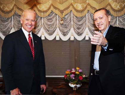 Biden, Erdogan Discuss Boosting Democracy in Mideast  