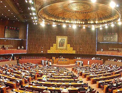 Pakistani PM  Summons Joint Session  of Parliament on Tuesday